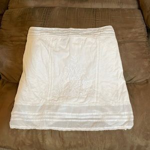 American Eagle Outfitters white cotton crop top beautifully designed size S